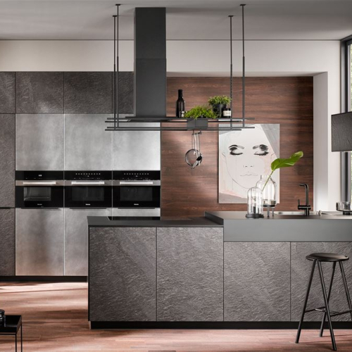 AV7030 A787 Black star