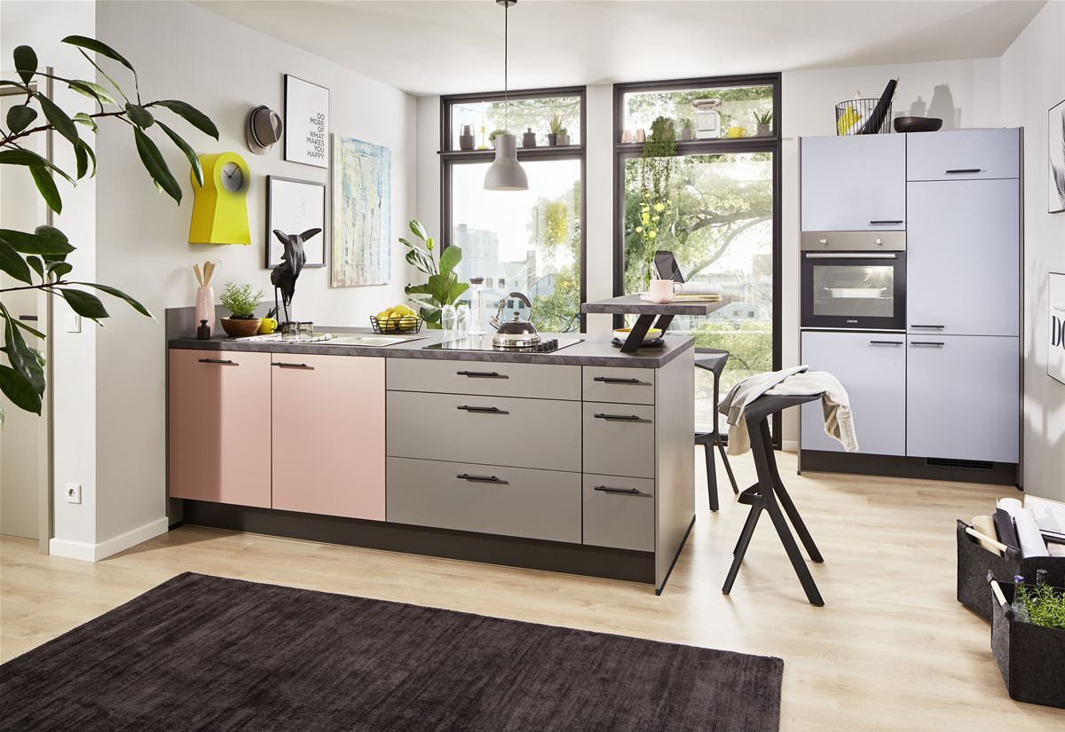 PN310 666 Rose antique