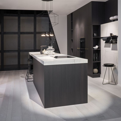 AV2040 A789 Chêne fin noir